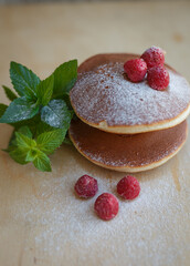 cheesecake with berries