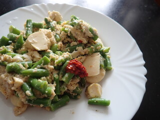 fresh warm green beans salad