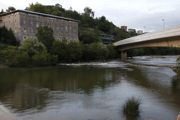 Fototapeta na wymiar River in the suburbs of Bilbao 