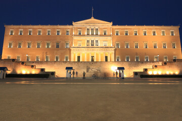 Fototapeta na wymiar The Greek Parliament by night 