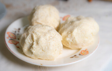 Pieces of dough and filling, for making a pie
