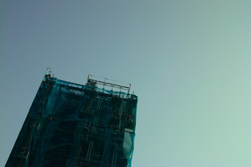 建設中