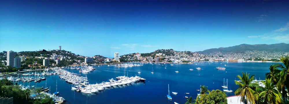 Panoramic seen of acapulco bay in Mexico