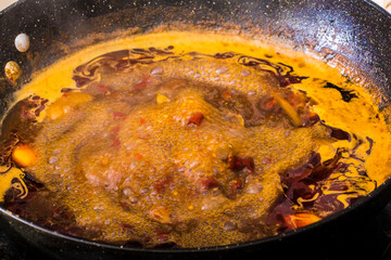 Hot and spicy red oil hot pot