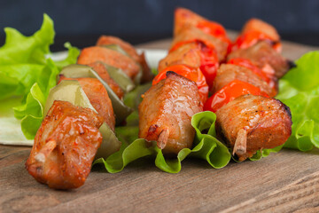 Barbecue pork on skewers with vegetables