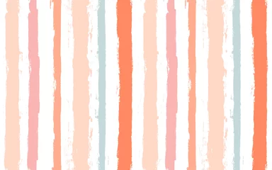 Behang Geometrische vormen Hand getekend gestreept patroon, roze, oranje en groene girly streep naadloze achtergrond, kinderachtig pastel penseelstreken. vector grunge strepen, schattige baby penseel lijn achtergrond