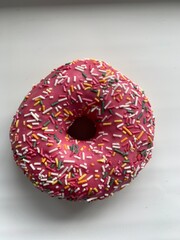 donut with sprinkles