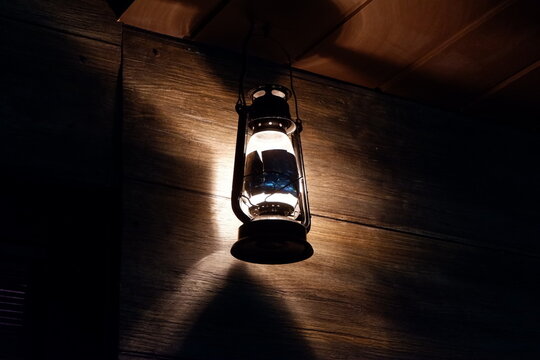 Light Bulb in the Dark