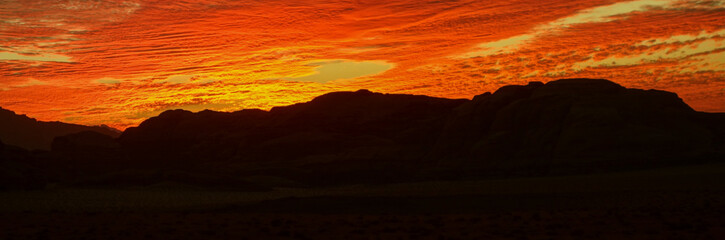 Fototapeta na wymiar Sunset in Wadi Rum