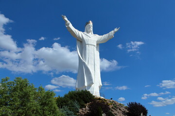 
statue of jesus christ king