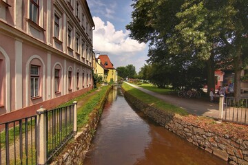 Fototapeta na wymiar small river in the town of Cesky Krumlov