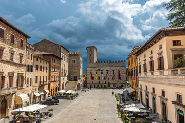 Todi, una terrazza sull’Umbria, un gioiello di arte e cultura