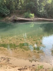 Rivière à Kong Lor, Laos