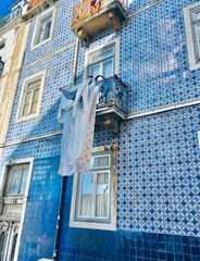 hanging laundry in lisbon