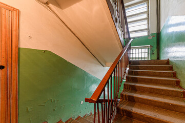 Obraz premium Russia, Moscow- February 10, 2020: interior room public place, house entrance. doors, walls, staircase corridors