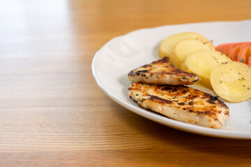 カジキマグロのバジルソテー