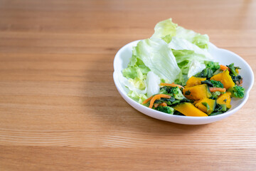 緑黄色野菜サラダ