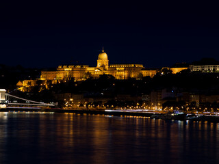 Fototapeta na wymiar Budapest Parliament building during night