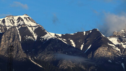 Fototapeta premium snow-topped mountain range