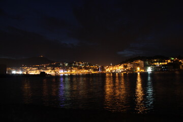 Fototapeta na wymiar Hafen in der Nacht
