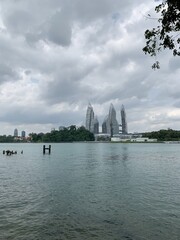 Gratte-ciels dans la baie de Singapour