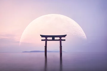  大きな月と鳥居 © Ken Kato