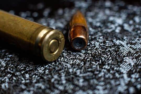 Gunpowder ammunition, capsule rifle 7.62 and lead