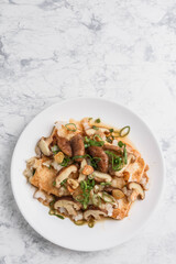 豆腐ステーキ　キノコソースがけ