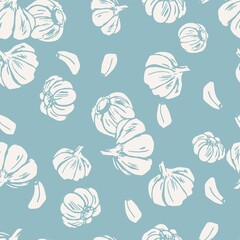 seamless pattern with garlic bulbs and cloves