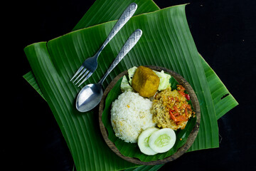 Eat with traditional concepts