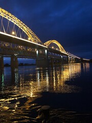 Obraz premium bridge at night