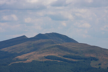 Polska , Bieszczady , sierpień 2017 , widok na Tarnicę  © Piotrmag45