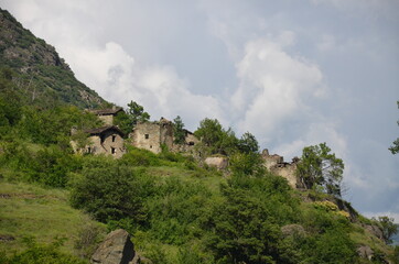 Fototapeta na wymiar paesaggio - montagna - borgo - vecchio 