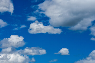 Obraz na płótnie Canvas Clouds on the summer sky