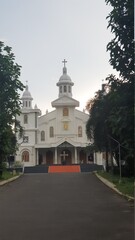 Fototapeta na wymiar church of the holy trinity in kerala