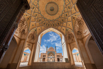 Agha Bozorg Mosque in Kashan, Iran - obrazy, fototapety, plakaty