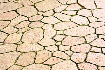 モザイク柄の石畳