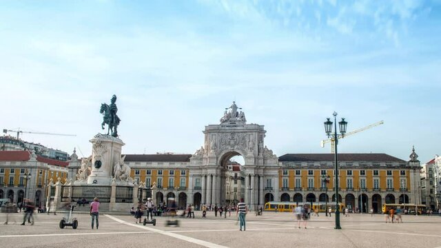 Commerce Square, Ornate triumphal arch or Arco da Rua Augusta. Lisbon, Portugal.