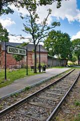 STACJA KOLEJOWA KSIĘŻY MŁYN W MIEŚCIE ŁODZI, POLSKA © michalsen