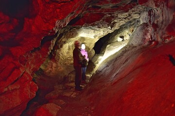 Jaskinia Radochowska w Kotlinie Kłodzkiej na Dolnym Śląsku - obrazy, fototapety, plakaty