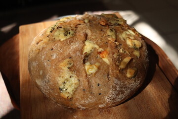 sliced bread on wooden table breackfast