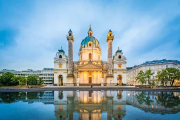 Raamstickers Saint Charles Church in Vienna, Austria. © Anibal Trejo