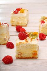 Sweet cookie with cream and fruit