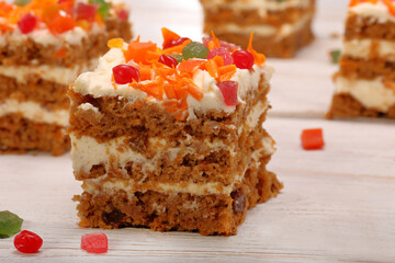 Sweet cookie with cream and fruit