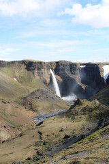 Einzigartiger Haífoss Wasserfall im Hochland von Island