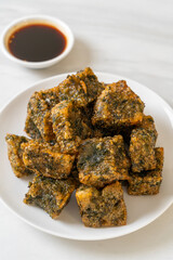Fried Chinese chives dumpling cake