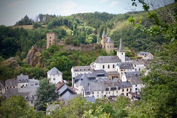 Fototapeta na wymiar view of town Esch-sur-Sûre