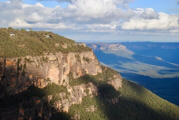 Fototapeta na wymiar The cliffs in the Blue Mountains national park, Australia