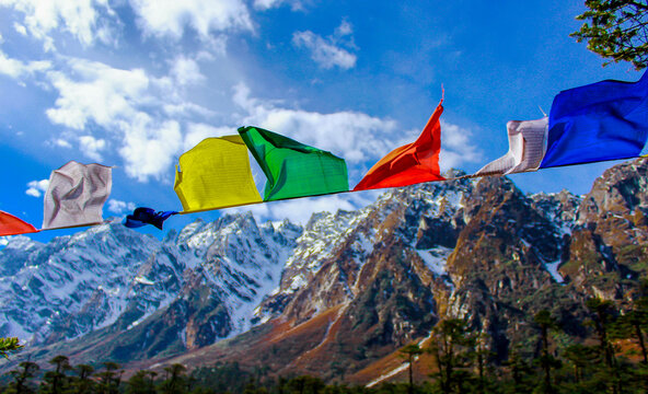 praying flags and mountains