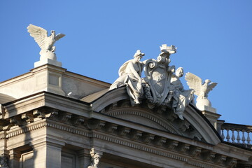 Fototapeta na wymiar Figurengruppe an der Piazza Repubblica in Rom Italien